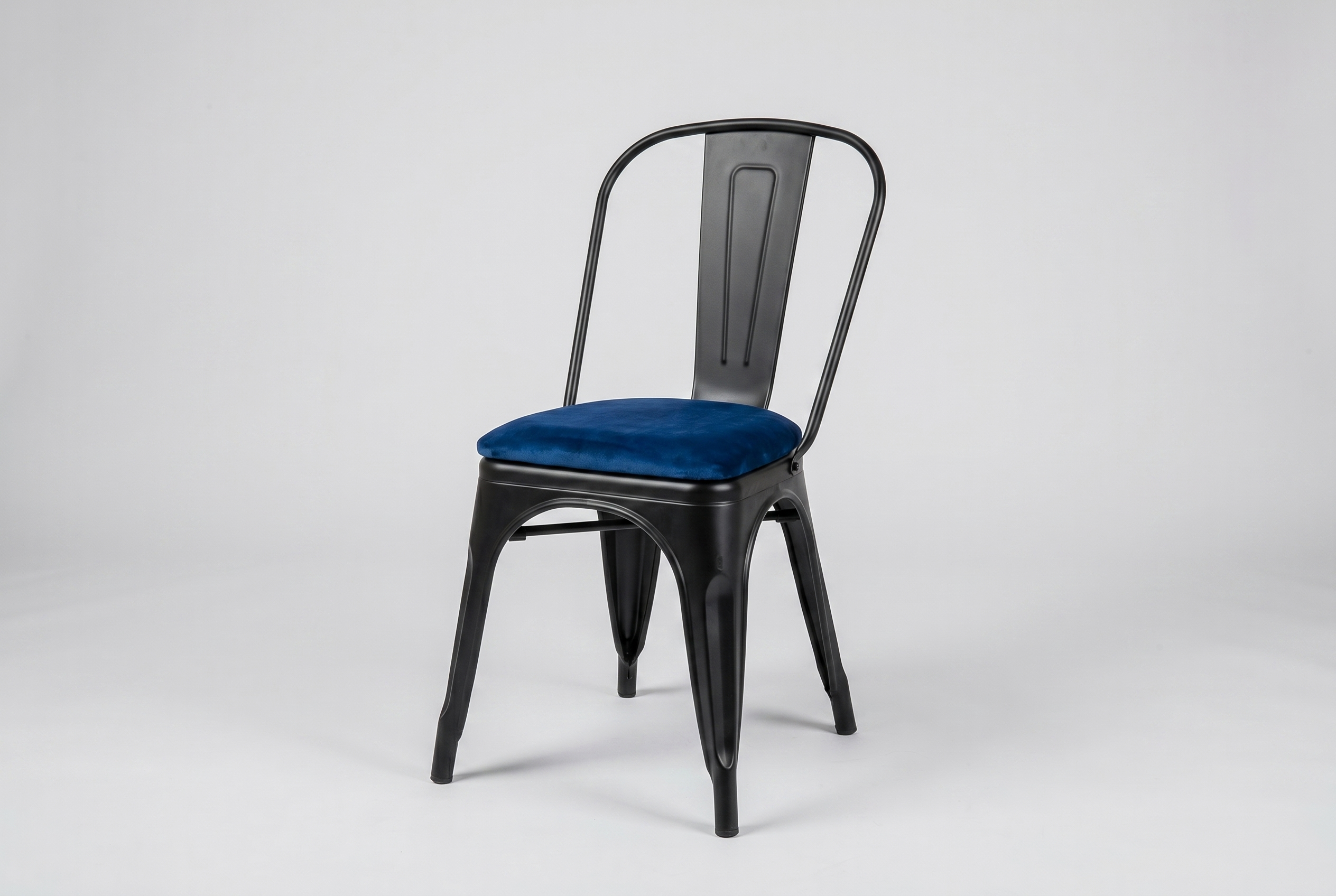 Chaise de restaurant Bistro en acier velours avec coussin d'assise