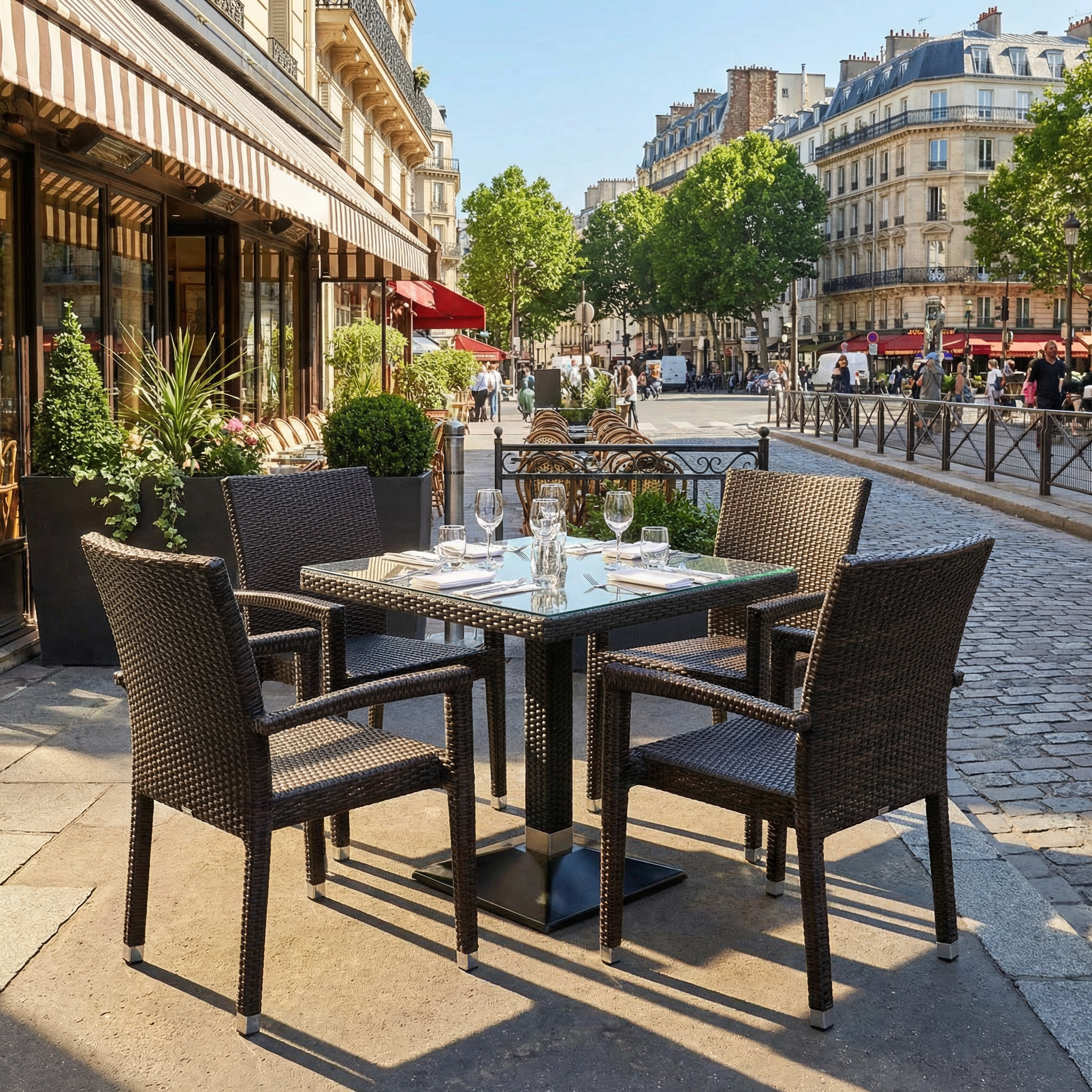 1+4 Set Verona Polyrattan Garten Outdoor Chaises Table Rotin empilable en brun