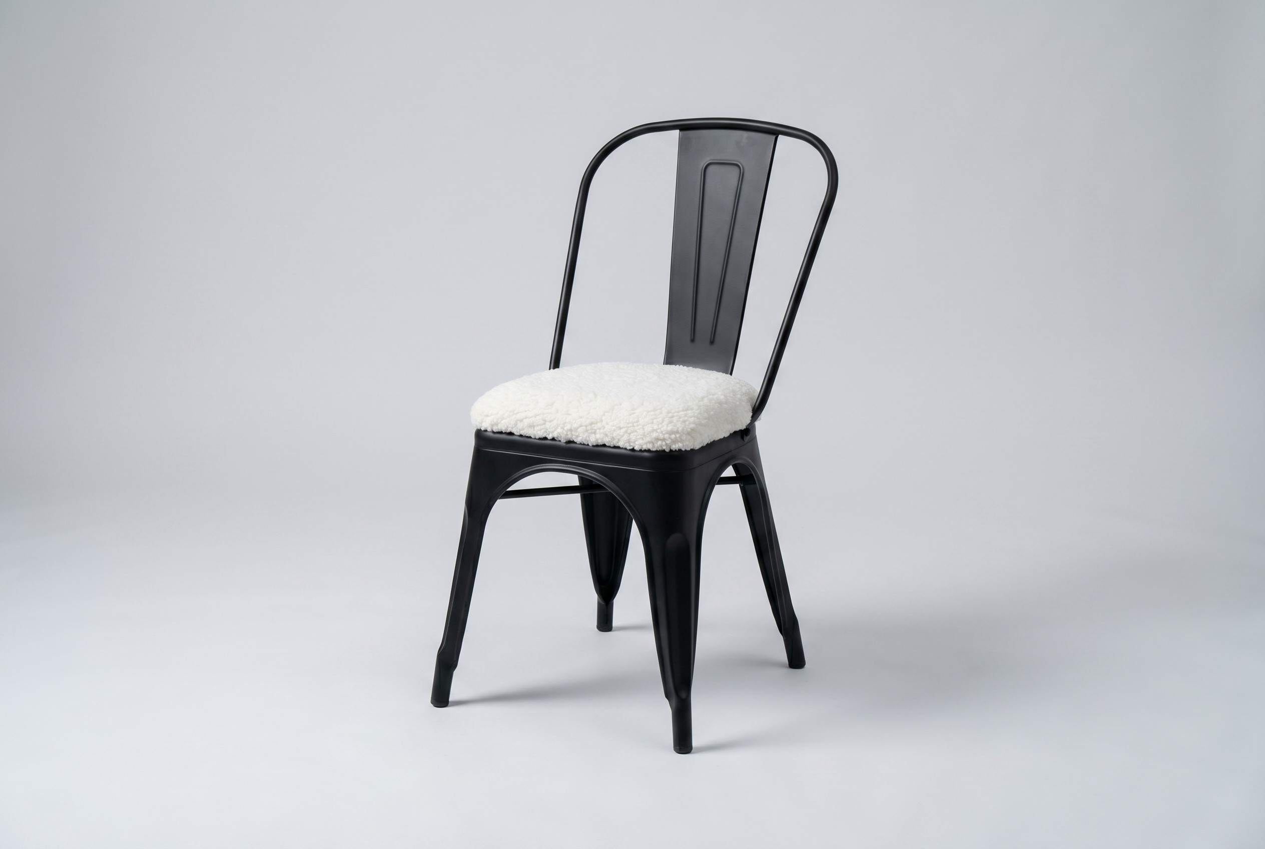 Chaise de restaurant Bistro en acier velours avec coussin d'assise